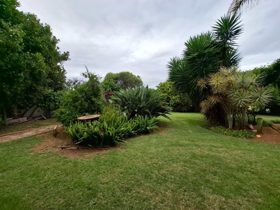 4 Bedroom Property for Sale in Wavecrest Eastern Cape